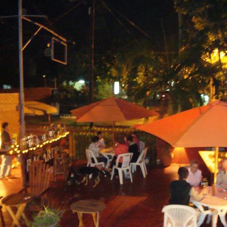 Residencial Uno Hostel ปูแอร์โตอีกวาซู ภายนอก รูปภาพ
