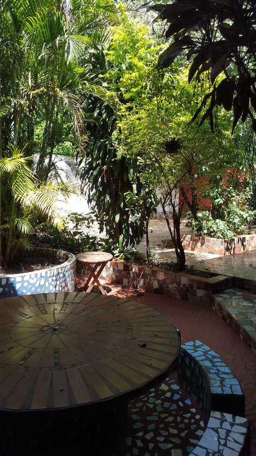 Residencial Uno Hostel ปูแอร์โตอีกวาซู ภายนอก รูปภาพ