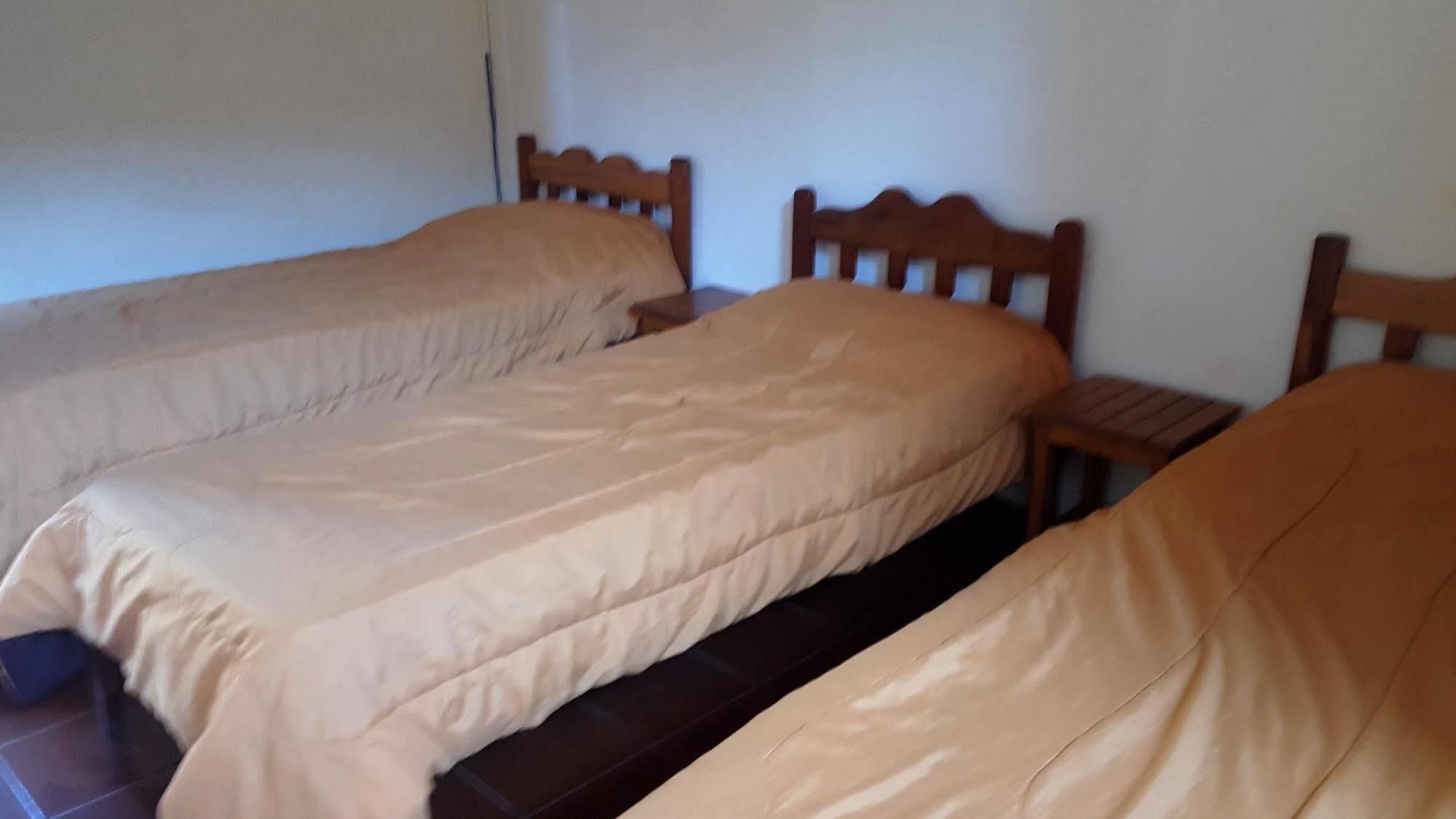 Residencial Uno Hostel ปูแอร์โตอีกวาซู ภายนอก รูปภาพ